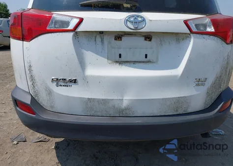 2015 Toyota Rav4 Xle z USA, uszkodzony, nr VIN JTMRFREV6FJ019556